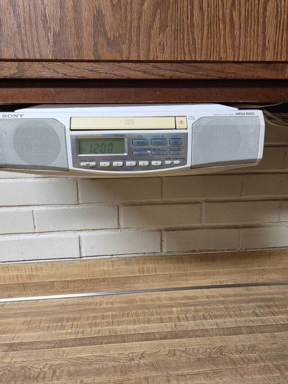 Sony Cream and White Under-Cabinet Portable CD Player with Radio